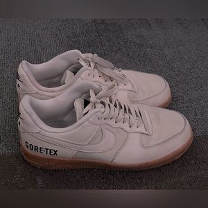 Men’s 9.5 Men’s 9.5 Nike x Gore-Tex Air Force 1 Sneakers